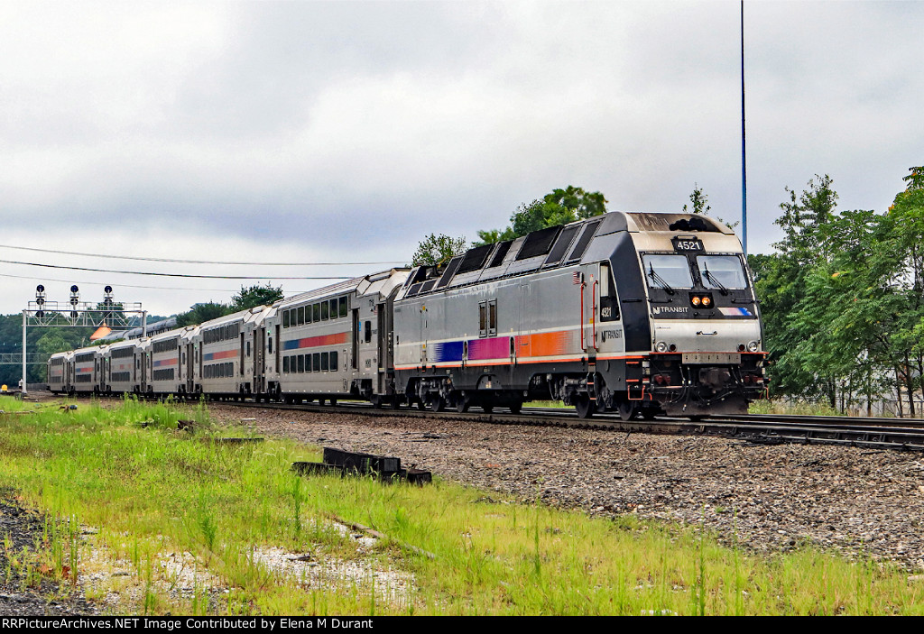 NJT 4521 on train 1207